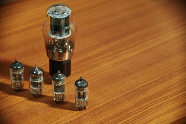 昔ながらの真空管はアメリカ・中国・スロバキアの3か国しか作っていません
